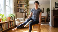 Grăsimea se elimină de pe coapse: 3 exerciții recomandate de un antrenor de fitness