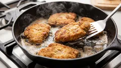 Nici ou, nici pâine: ingredientul care face chiftelele de două ori mai suculente